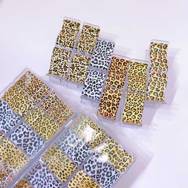 Kẹp càng cua hình da beo cực sang chảnh