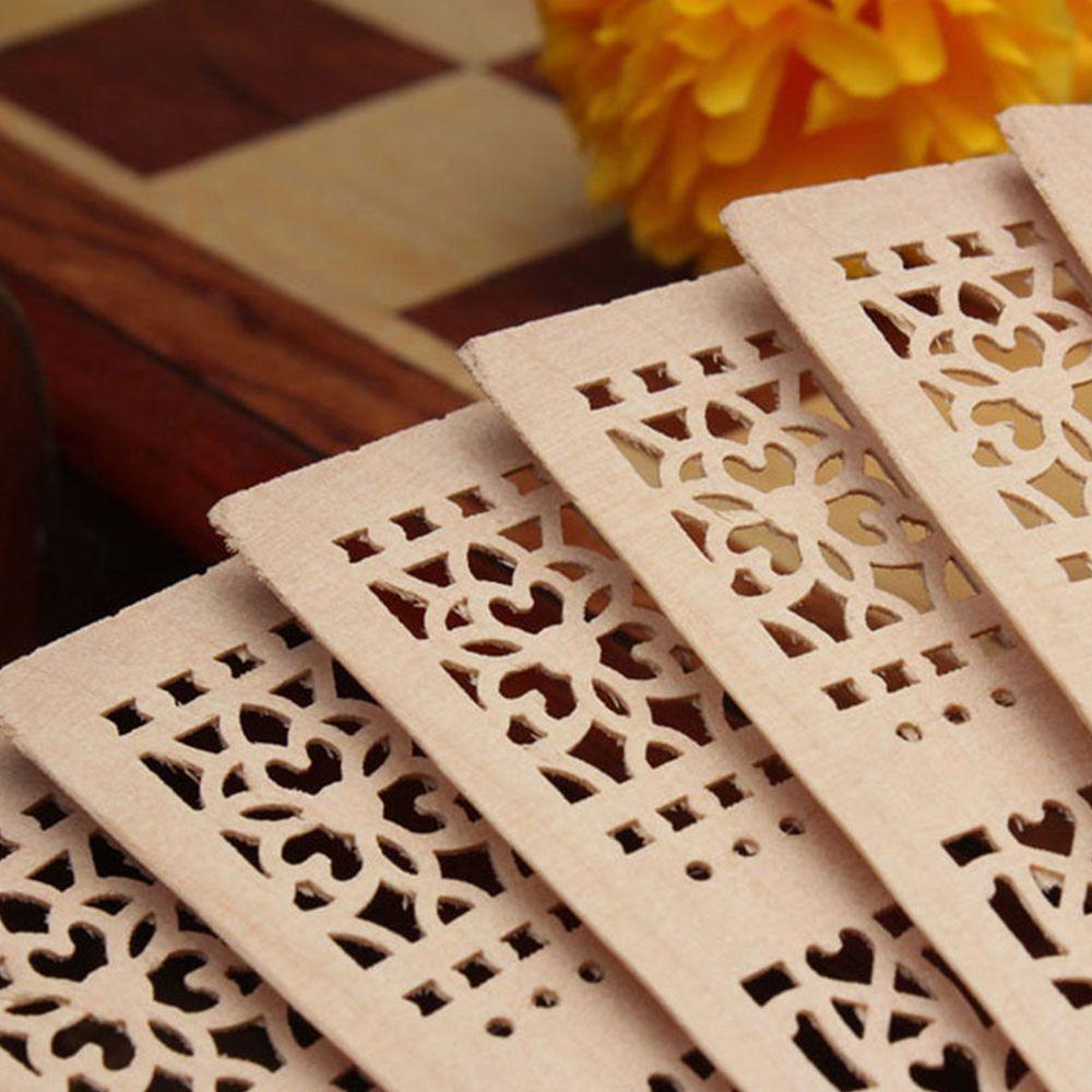 Quạt Xếp Cầm Tay Bằng Tre Cổ Điển