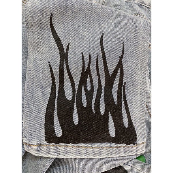Quần jean unisex nam nữ đầu lâu lửa form rộng phong cách hiphop