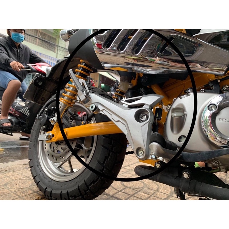 Gác chân nhôm trước sau gắn honda monkey 125 mẫu msx sf 125 2020