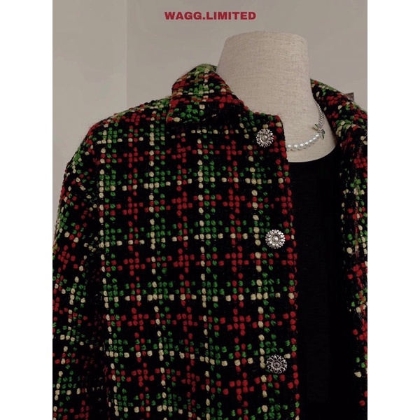 Áo dạ tweet dệt len sắc màu trong bộ sưu tập mùa đông 2021 WAGG