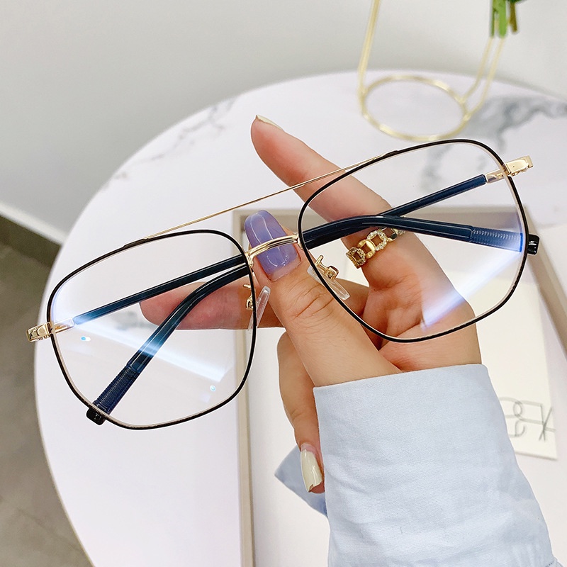 Kính Chống Bức Xạ Gọng Kim Loại Oversized