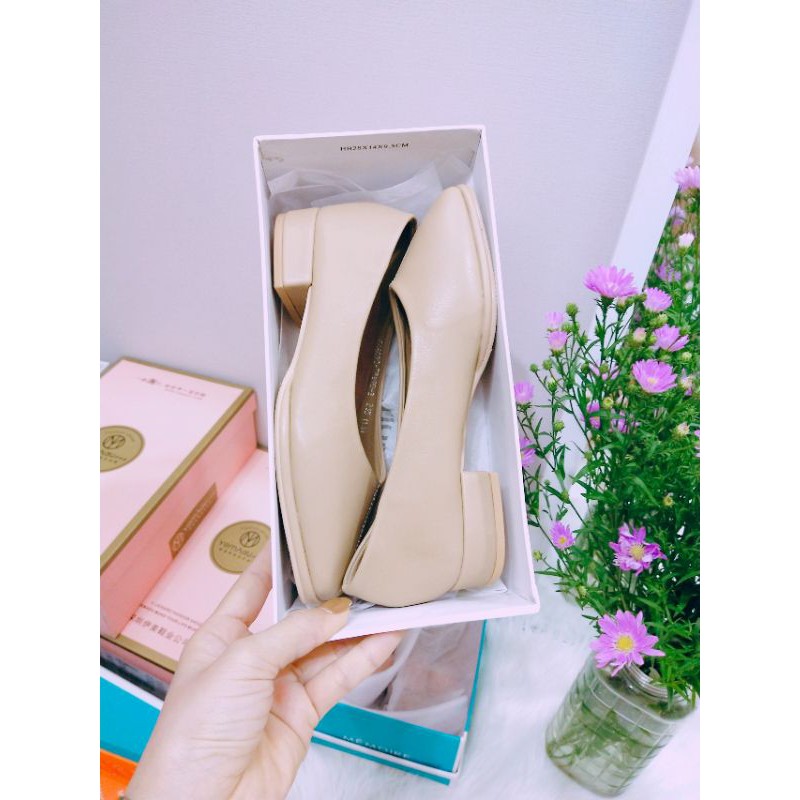 Da thật sale 70%. Trắng lẻ 37, nude lẻ 38 | BigBuy360 - bigbuy360.vn