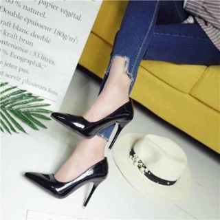 Cao gót đen bóng đế đỏ 9 cm