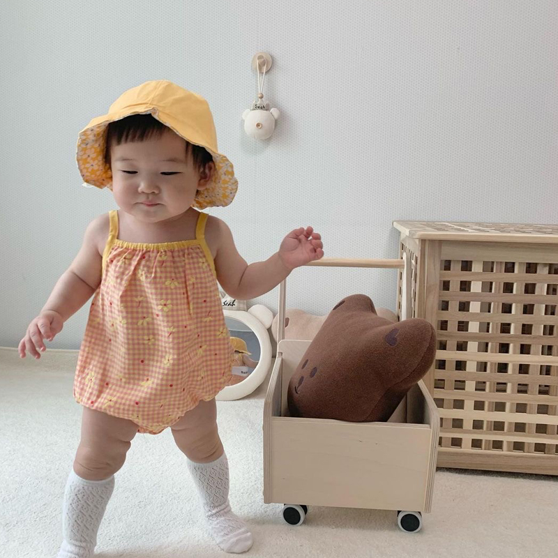 Đầm yếm in họa tiết hoa dễ thương thời trang dành cho bé gái