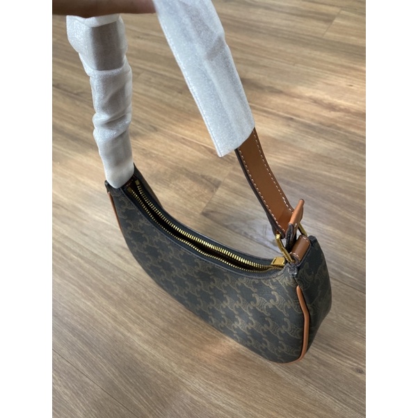 TÚI ĐEO VAI CE.LINE HOT TREND