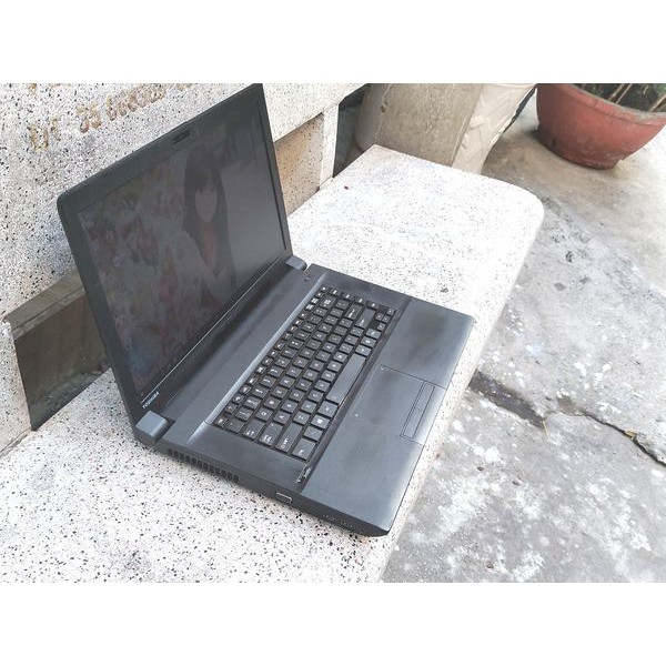 LAPTOP NHẬP KHẨU TỪ NHẬT GIÁ SINH VIÊN TOSHIBA SATELLITE I3 GEN4 SSD128GB