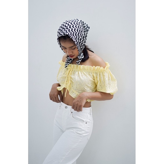 Áo croptop Sun Top form rộng trễ vai tay bèo