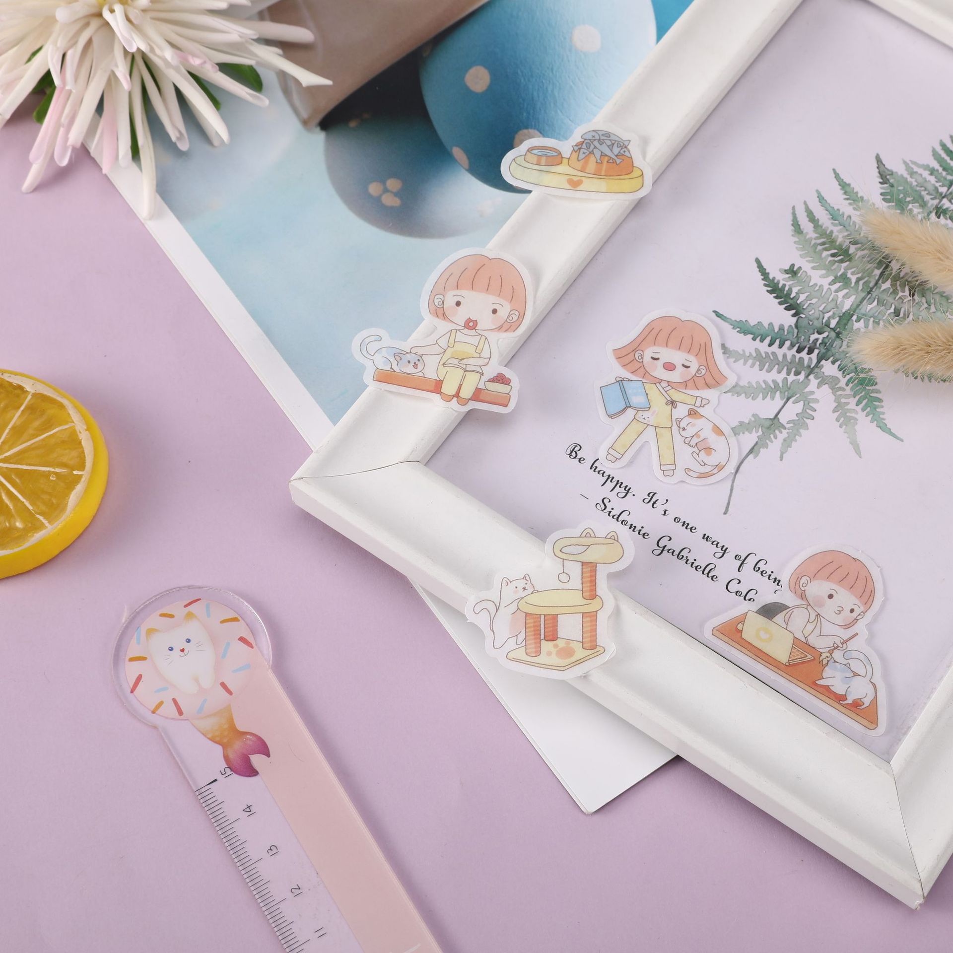 Set 12 Sticker Dán Trang Trí Hình Cô Gái Dễ Thương Xinh Xắn