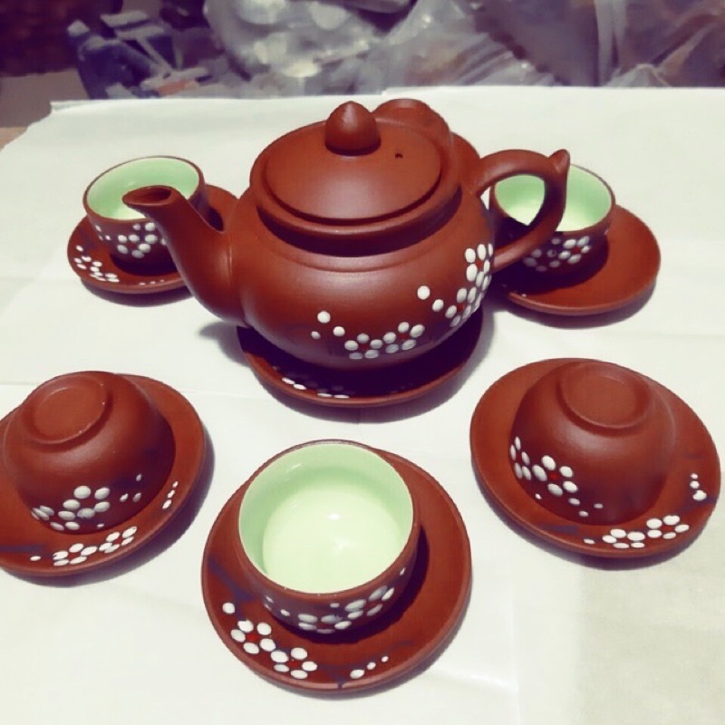 Bộ ấm chén bát tràng in hoa văn