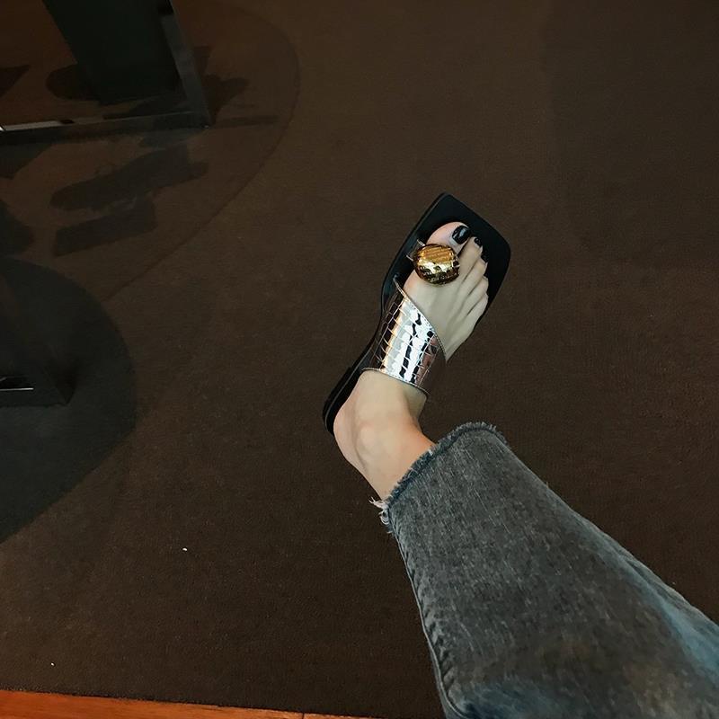 Boccalook Giày Sandal Đế Phẳng Mũi Vuông Khóa Kim Loại Cá Tính Cho Nữ