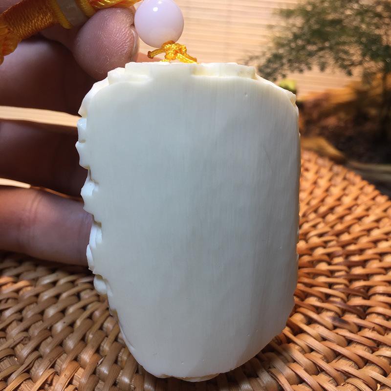 Dây treo phong thủy Quan công bằng Hạt Tagua (hạt cây dừa ngà –Ivory Palm)