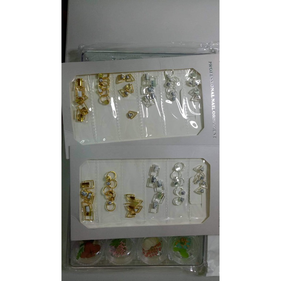 phụ kiện charm