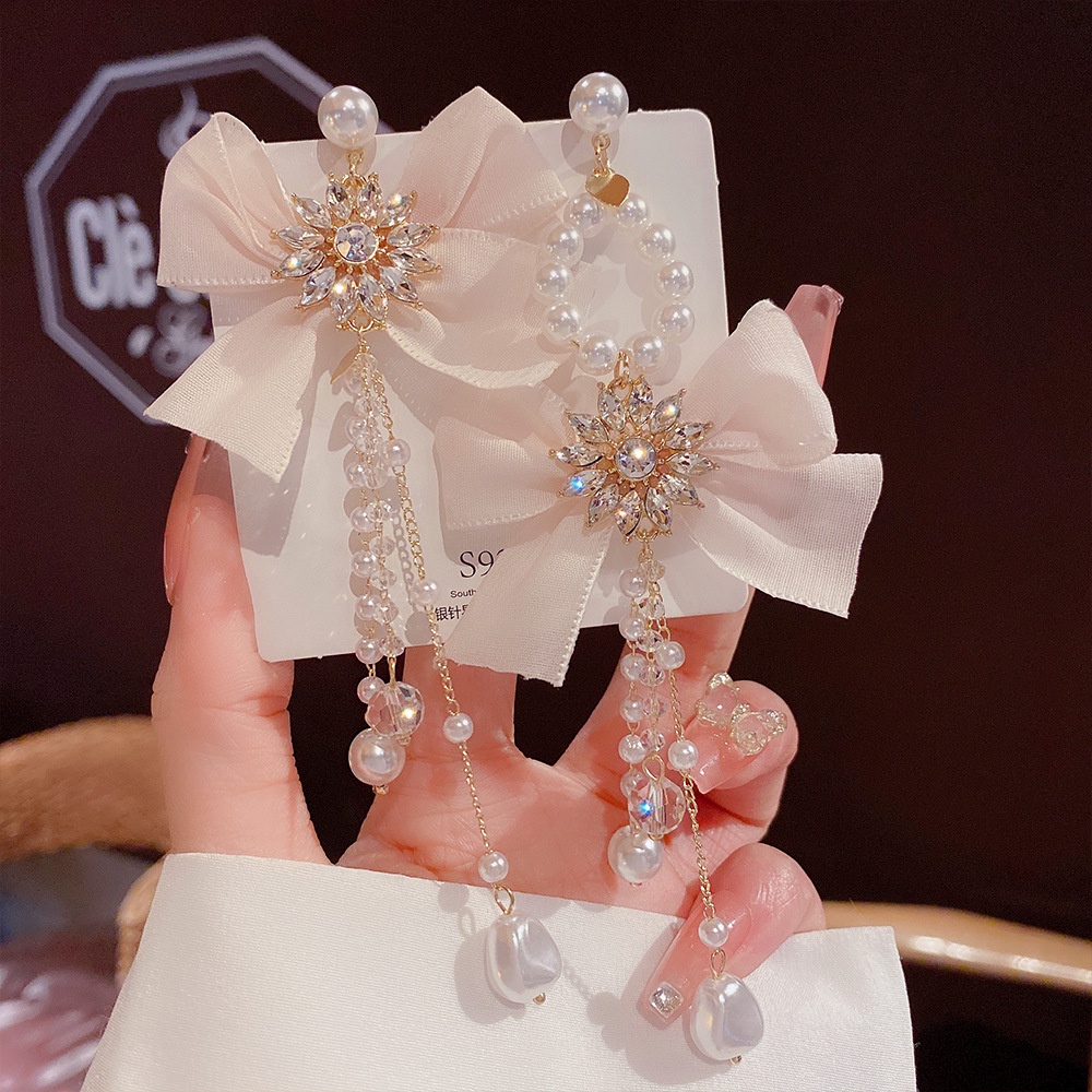 Đôi Khuyên Tai Tua Rua Đính Ngọc Trai Thời Trang Hàn Quốc Cho Nữ