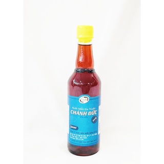 Nước mắm gia truyền Chánh Đức 40 đạm chai 500ml - cốt đặc biệt, thơm ngon tự nhiên, không chất bảo quản
