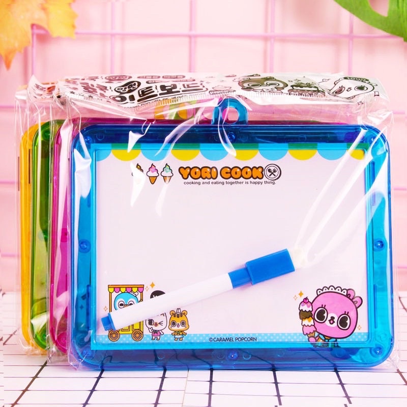 [Đồ chơi học tập] Bảng trắng kèm bút lông Subeokiss mặt sau có bảng chữ cái cho bé