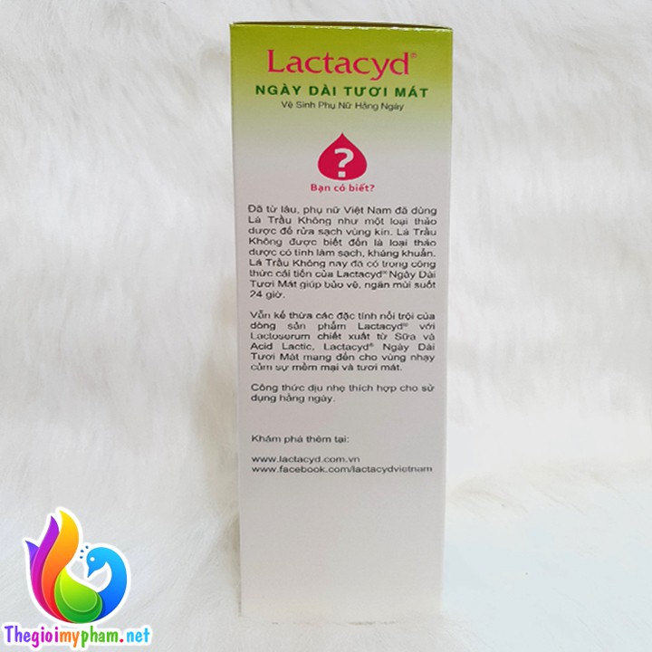 Dung Dịch Vệ Sinh Phụ Nữ Lactacyd 250ml - Lá Trầu Không &amp; Nước Hoa Hồng