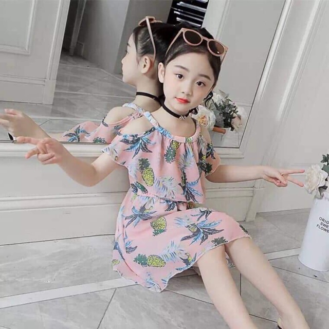 Đầm hở vai
