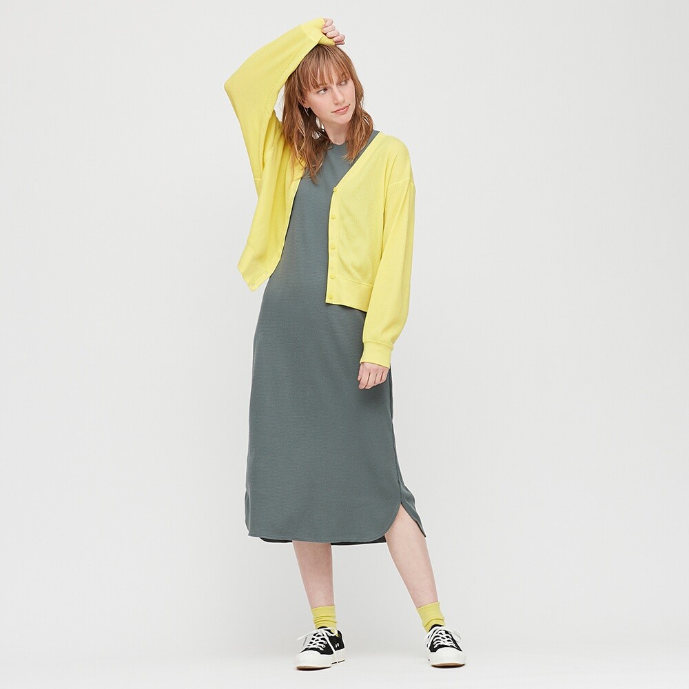 Áo khoác thun tăm nữ cổ tim cài khuy cardigan xinh xắn của Uniqlo