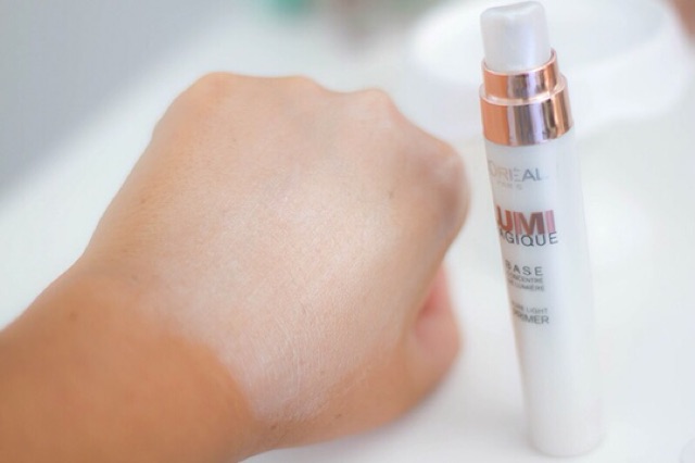 KEM LÓT ÁNH NHŨ LOREAL MAGIC LUMI LIGHT INFUSING PRIMER