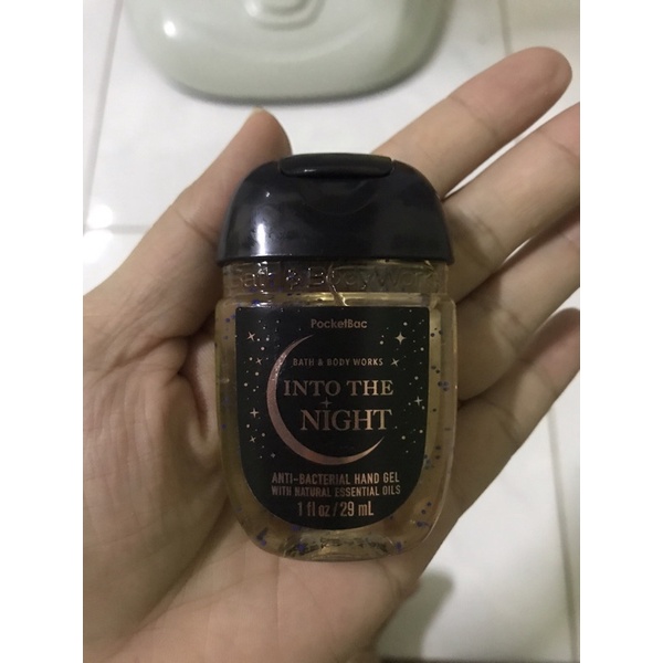 Gel rửa tay khô Bath & Body Works - Into the night mẫu mới