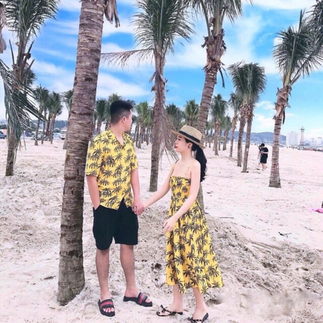 Sét đôi đi biển nam nữ