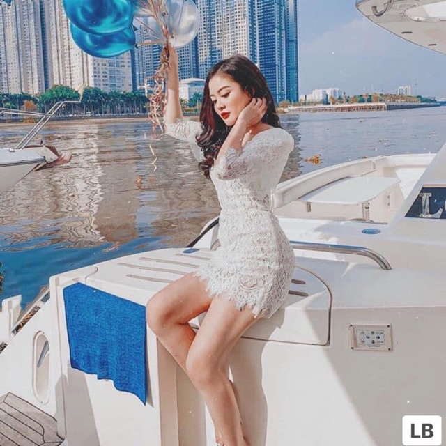 Váy ren pha lưới