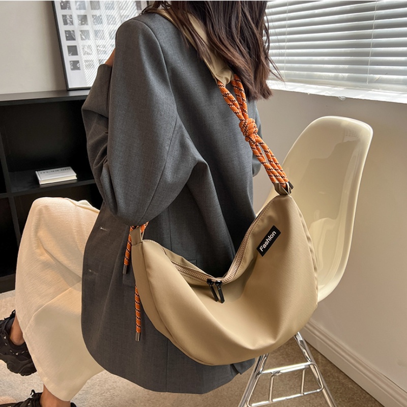 Túi Đeo Vai Bằng Nylon Thời Trang 2023