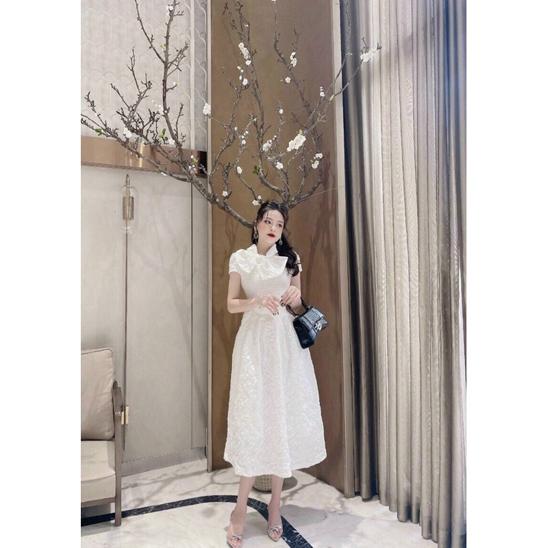 ẢNH VÀ VIDEO THẬT 10000% ĐẦM XOÈ GẤM NƠ CỔ