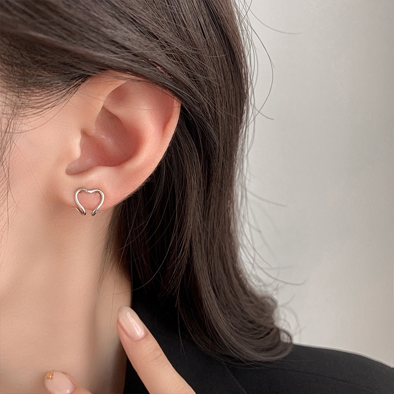 1 Khuyên Tai Dạng Kẹp Hình Trái Tim Đôi Phong Cách Hàn Quốc Cổ Điển Đơn Giản Dành Cho Bạn Nữ