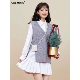 Áo gile len thừng xẻ bên style Hàn