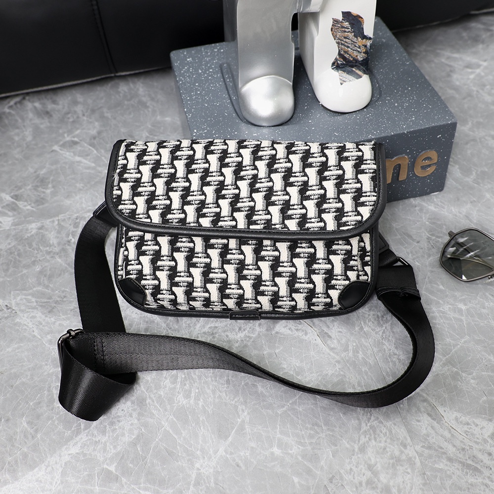 Túi Đeo Chéo Oxford vuông Cấp Nam Nữ thời trang, Màu trắng đen, Vải oxford cao cấp, Form Y Hình, Lớp lót Polyester.