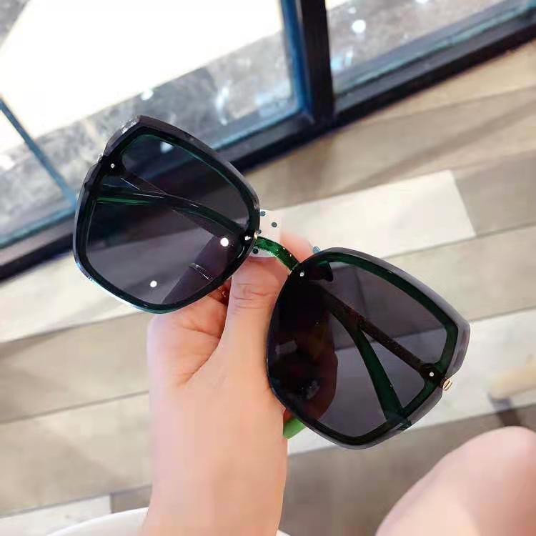 Kính mát gọng tròn phong cách Vintage thời trang cho nữ