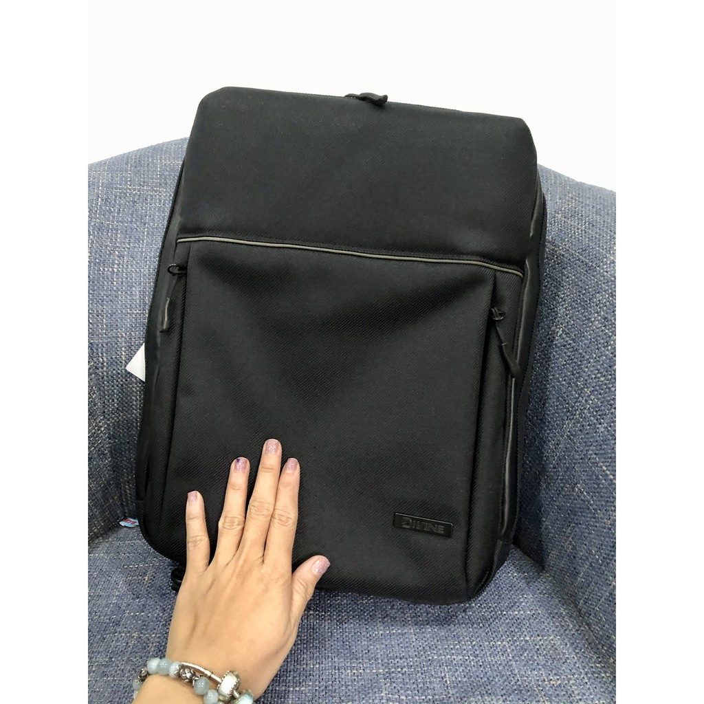 Balo DEVINE Xuất Nhật Đựng Laptop Có Cổng USB Đen 26x35x9