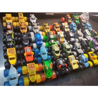 Set 10 và set 40 xe monster jam khác nhau tỉ lệ 1:87