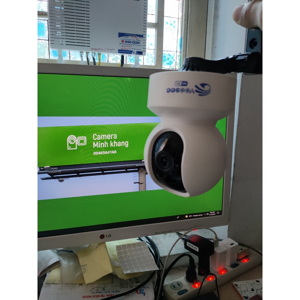 Chân đế treo tường cho camera yoosee và các loại camera trong nhà bulong 6mm.