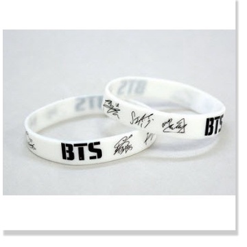 [Mã giảm giá] Vòng Tay Cao Su In Chữ Kí Thánh Viên BTS Vòng Tay Chữ Ký BTS Army Bangtan-Z89-K1T1