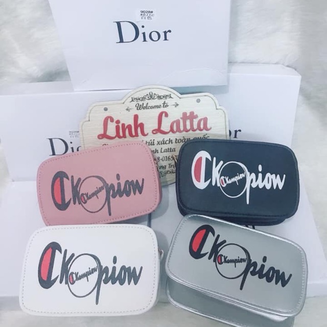 Xưởng túi xách Linh Latta - chuyên sỉ sll toàn quốc. sỉ sll giá bèo..... 🏘 Địa chỉ : 55 Nguyễn Trung Trực, Đà Nẵng 📲