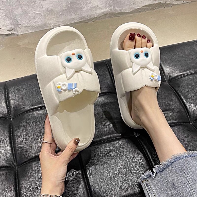Dép Bánh Mì Quai Ngang Chất Cao Su Dẻo Mềm Êm Chân Kèm Charm Hình Gấu Cute FREESHIP50K beechanstore
