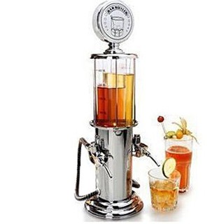 Bình rót rượu hình cây xăng cực chất.