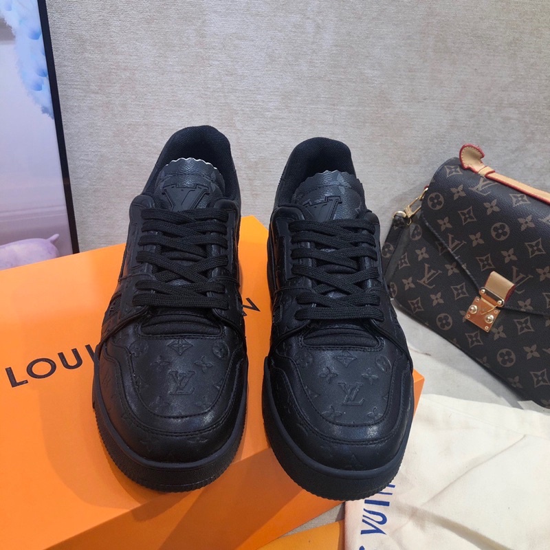 Giày thể thao nam Louis Vuitton LV da thật cao cấp màu full đen cực chất