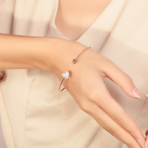Vòng Tay CRRJU 003 Trang Trí Hình Trái Tim Đính Kim Cương Gỉa Thời Trang Đáng Yêu