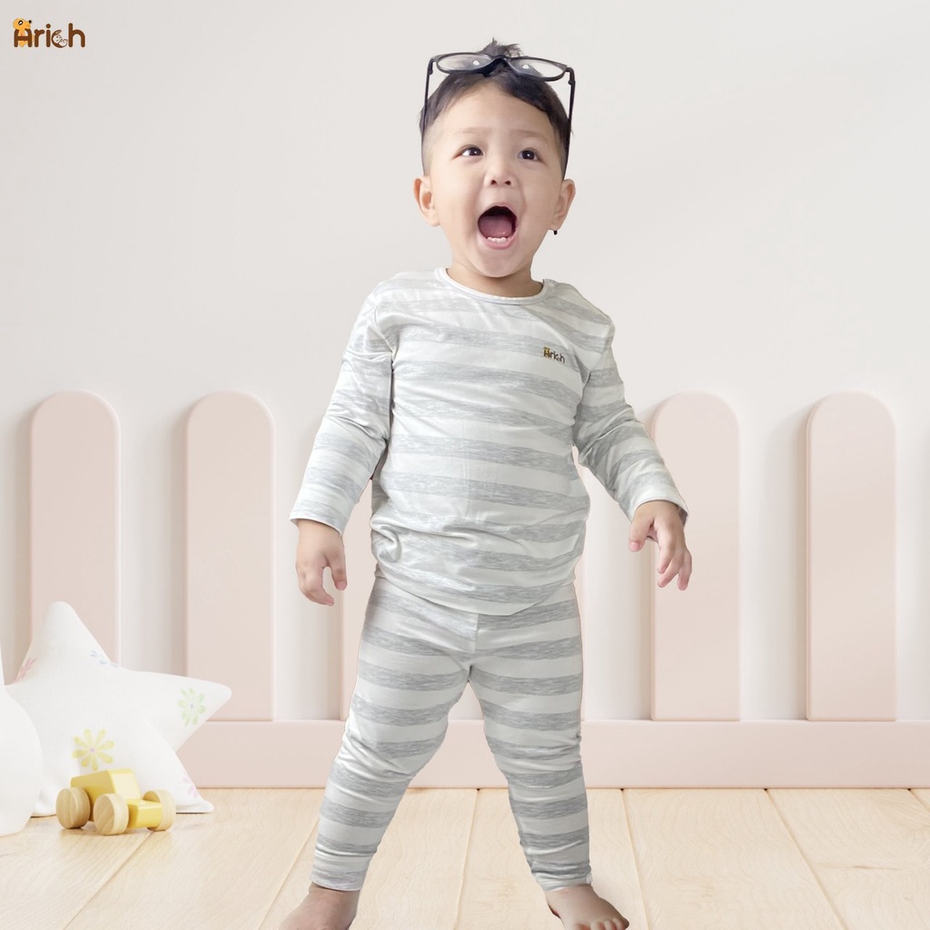 Bộ dài vai hoạ tiết sọc mới vải sợi tre Arich cho bé