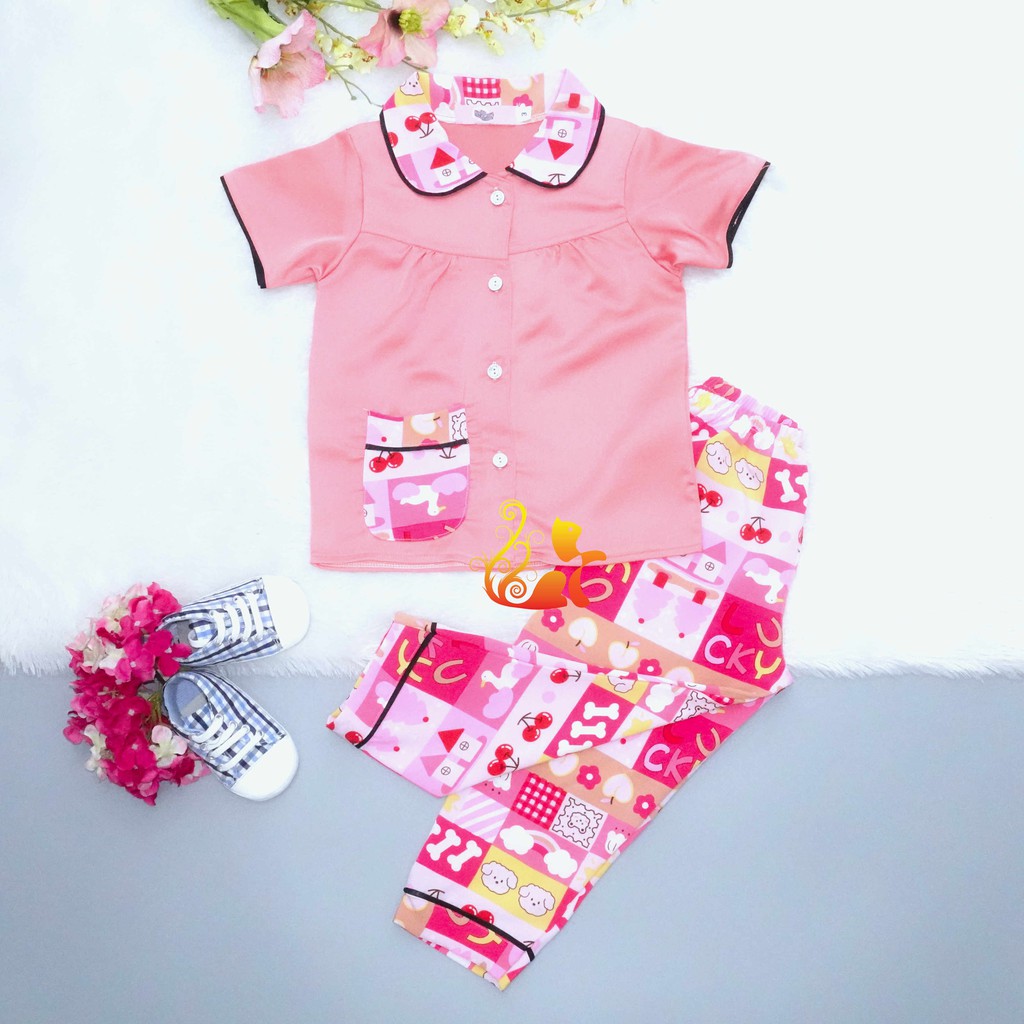 Bộ Đồ Pijama Satin Lụa Hàn &quot;Ngôi nhà cherry&quot; Cổ Tròn Quần Dài Cho Bé - Từ 12kg - 42kg.