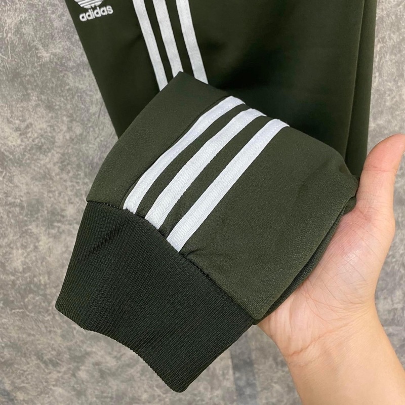 Bộ Quần Áo Bomber Unisex Nam Nữ Adidas SST Track Jacket Xanh Rêu