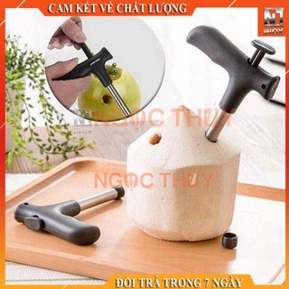 Dụng cụ khui dừa siêu nhanh