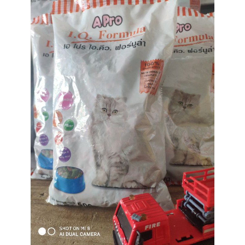 Thức ăn hạt cho mèo APro I.Q hương vị cá và rau củ gói 500g, nhập khẩu Thái Lan!