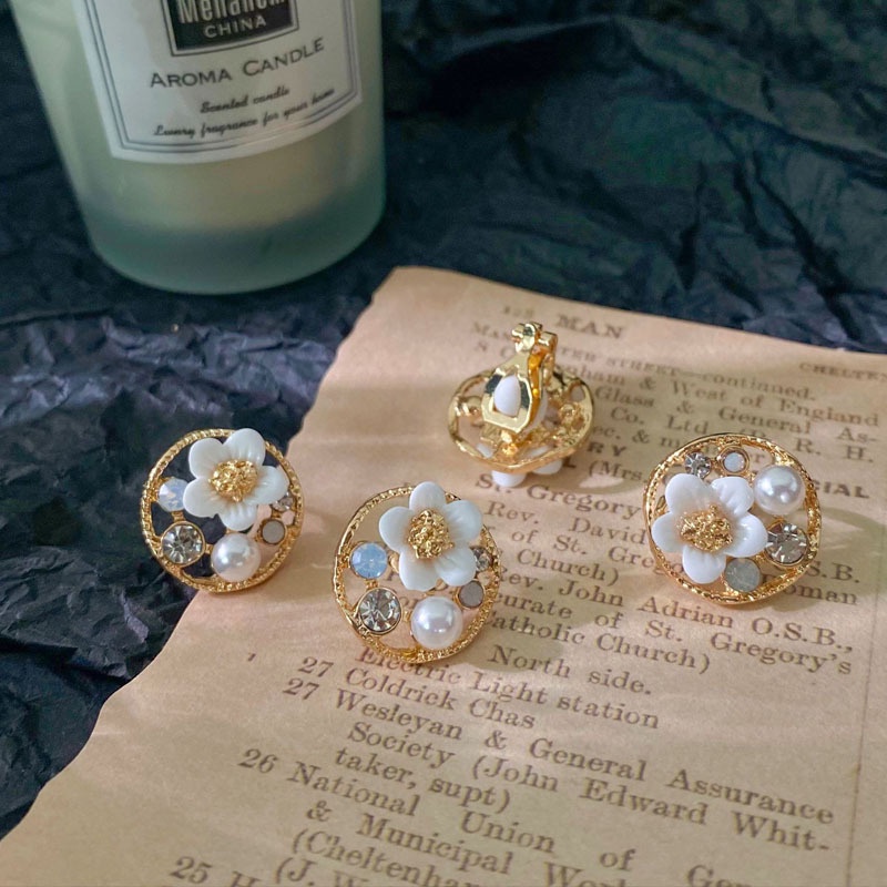 Bông Tai Hình Hoa Đính Ngọc Trai Giả Phong Cách Pháp Thanh Lịch