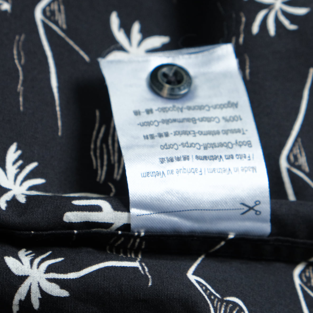 [GÍA SỐC] ÁO SƠ MI NAM NGẮN TAY MÀU ĐEN HỌA TIẾT CÂY DỪA VẢI COTTON THOÁNG MÁT - FO76 SHOP | BigBuy360 - bigbuy360.vn