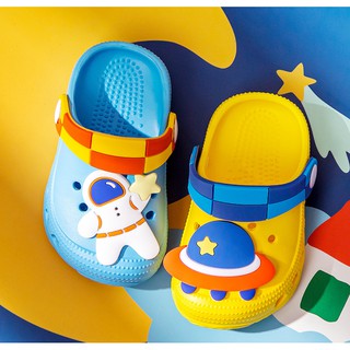 GIÀY DÉP SỤC CÁ SẤU CHỐNG TRƠN CHO BÉ